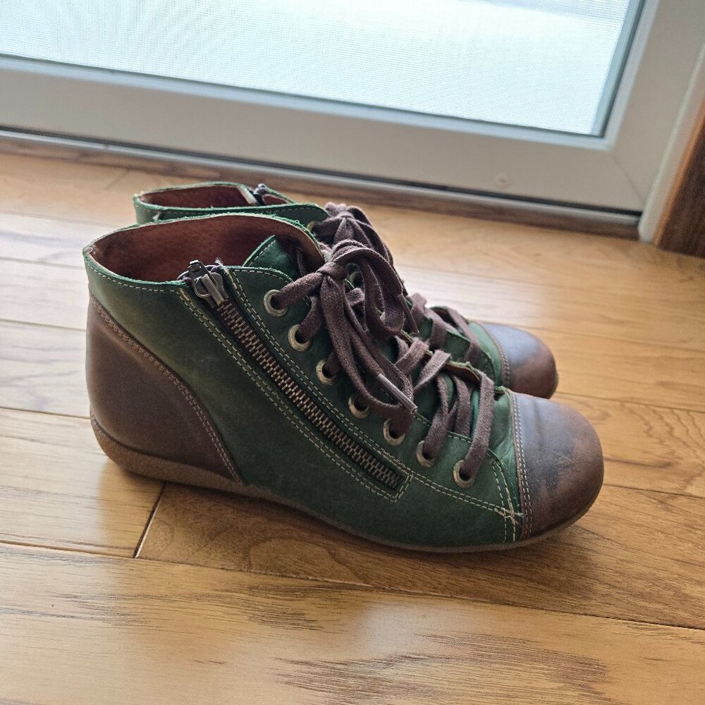 Unity in Diversity Brown and Green Ankle Boots